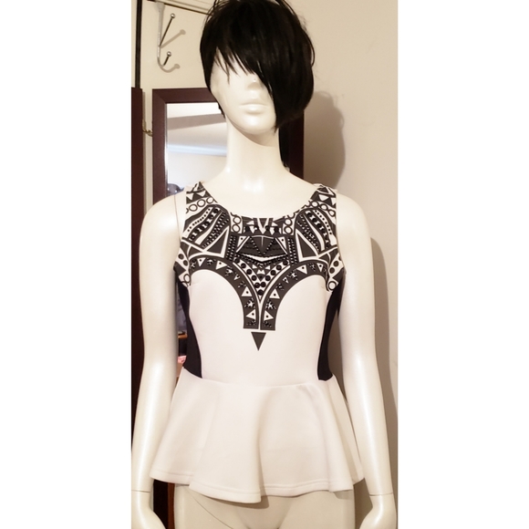 Arden B Black and White Aztecs beaded top Size L - Picture 1 of 6